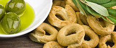Di Leo Tarallini with fennel seeds